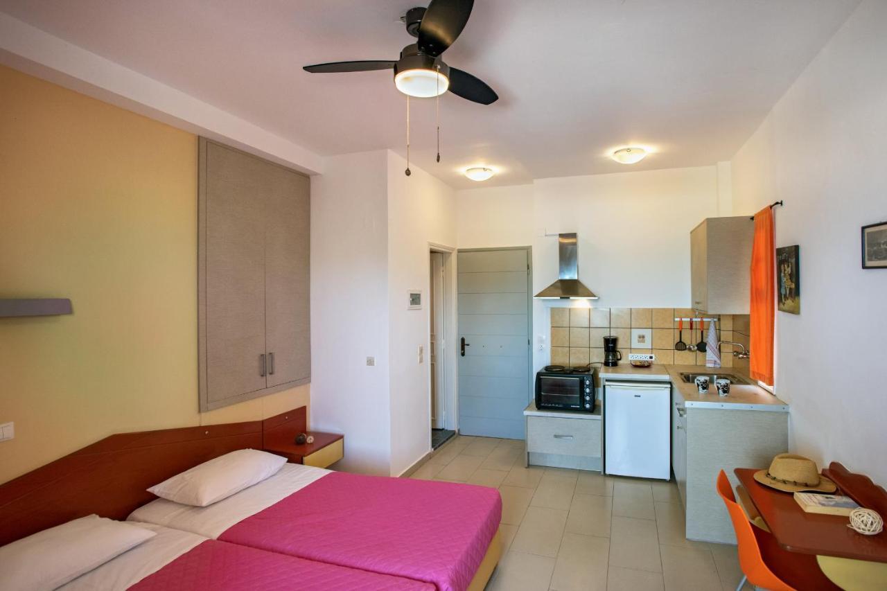 Vlachos Acharavi Apartment *